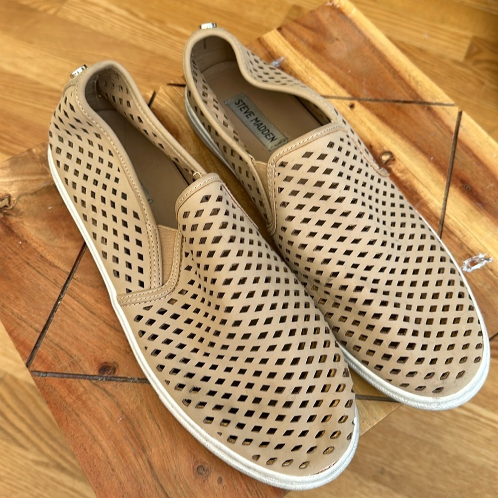 Steve Madden sneaker size 11